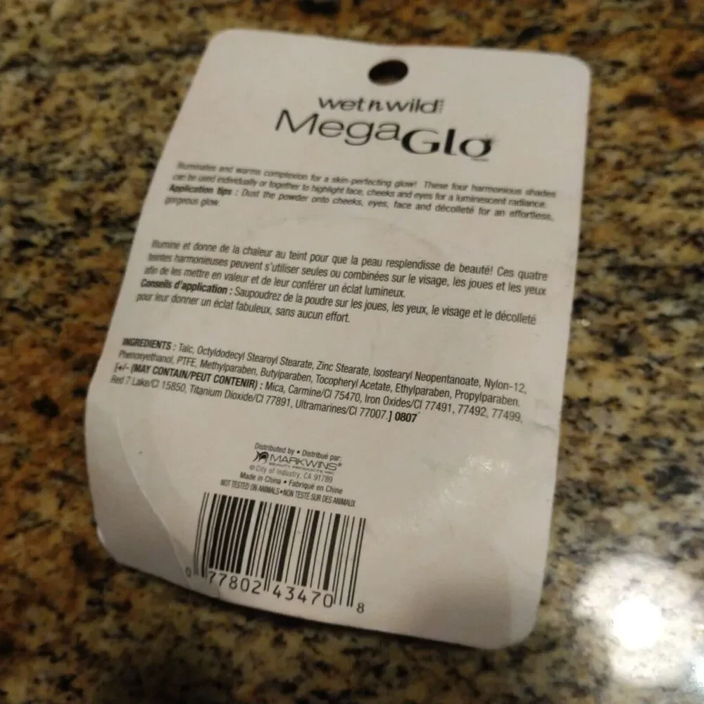 Wet n wild MegaGlo Illuminating Powder Color #347 Spotlight Peach NIP Sealed
